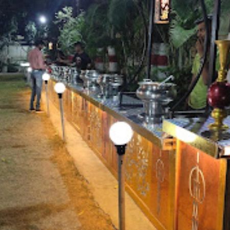 Hotel Blue Paradise Chandrapur Eksteriør bilde