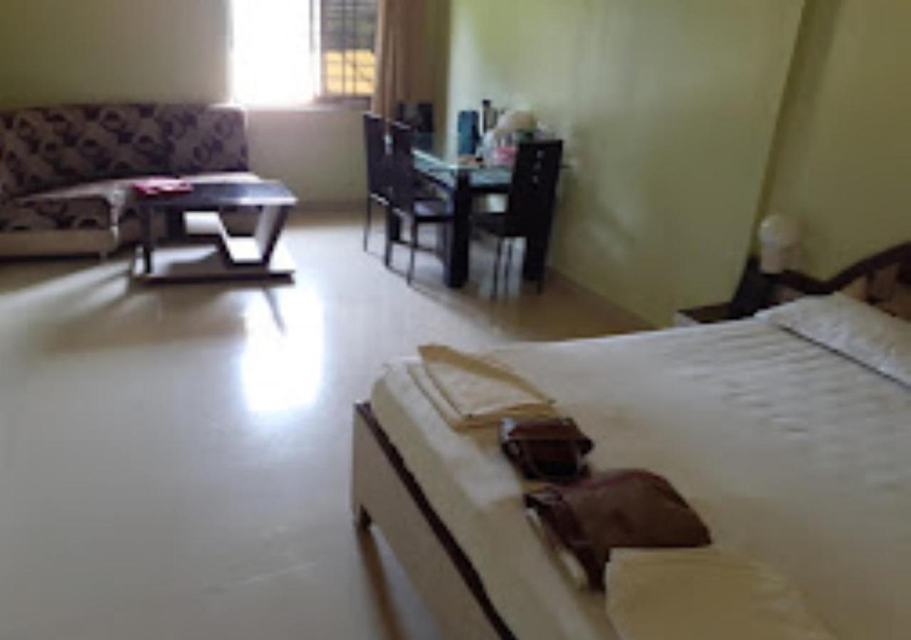 Hotel Blue Paradise Chandrapur Eksteriør bilde