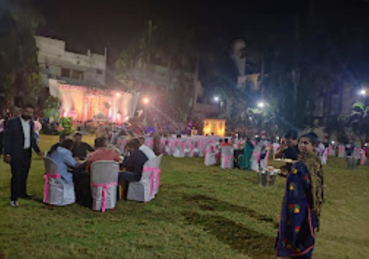 Hotel Blue Paradise Chandrapur Eksteriør bilde