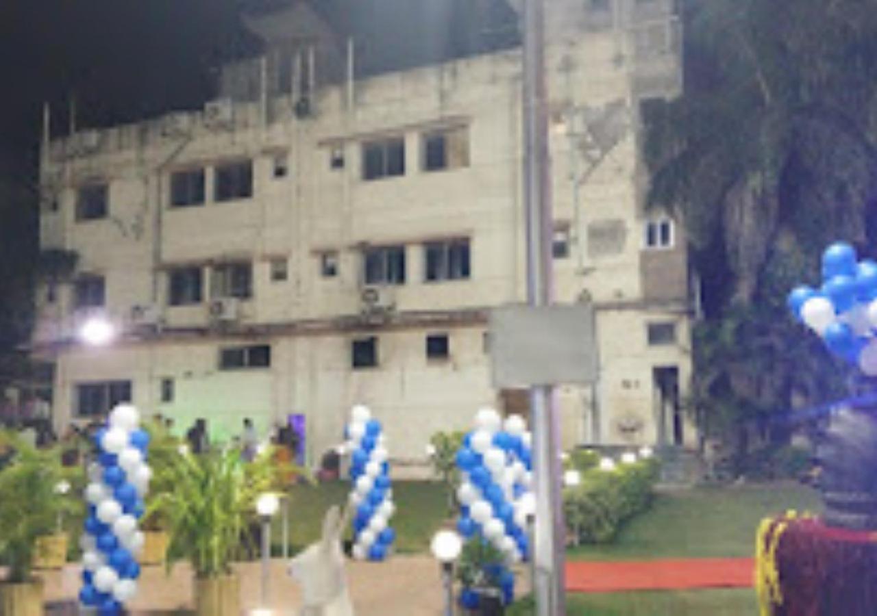 Hotel Blue Paradise Chandrapur Eksteriør bilde